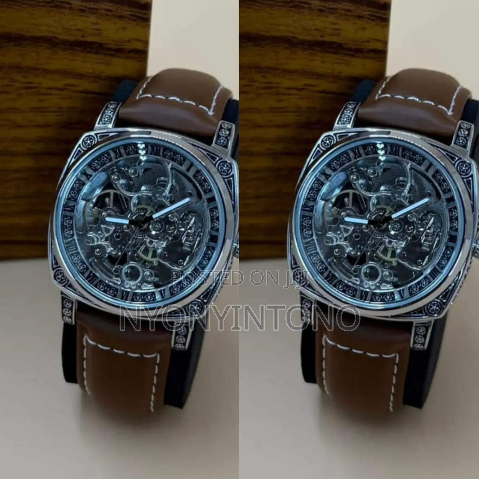 Gentlemen Classic Wrist Watch With Leather Straps