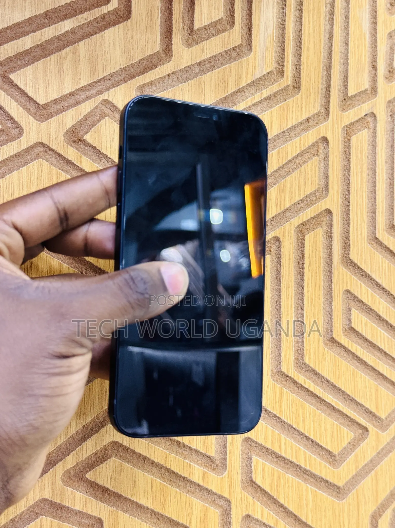 Apple iPhone 12 64 GB Black