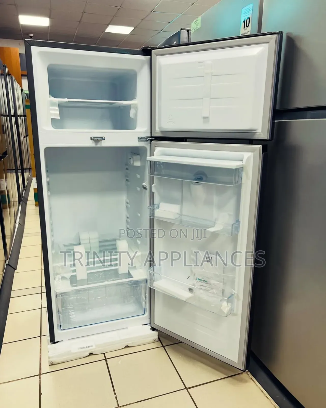 Hisense 270 Liter Double Door Refrigerator With Dispenser – Defrost