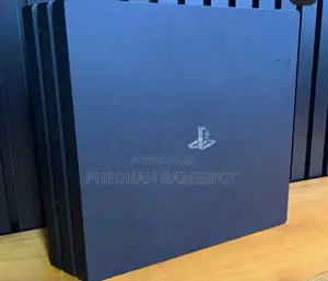 Playstation 4 Pro Bundle – Great Condition + 2 Controllers + 20 Games