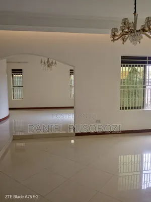 5bdrm House in Bulabira, Nakawa for sale