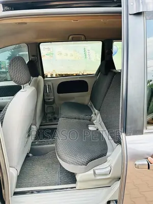 Toyota Sienta 1.5 AWD 2008 Gray