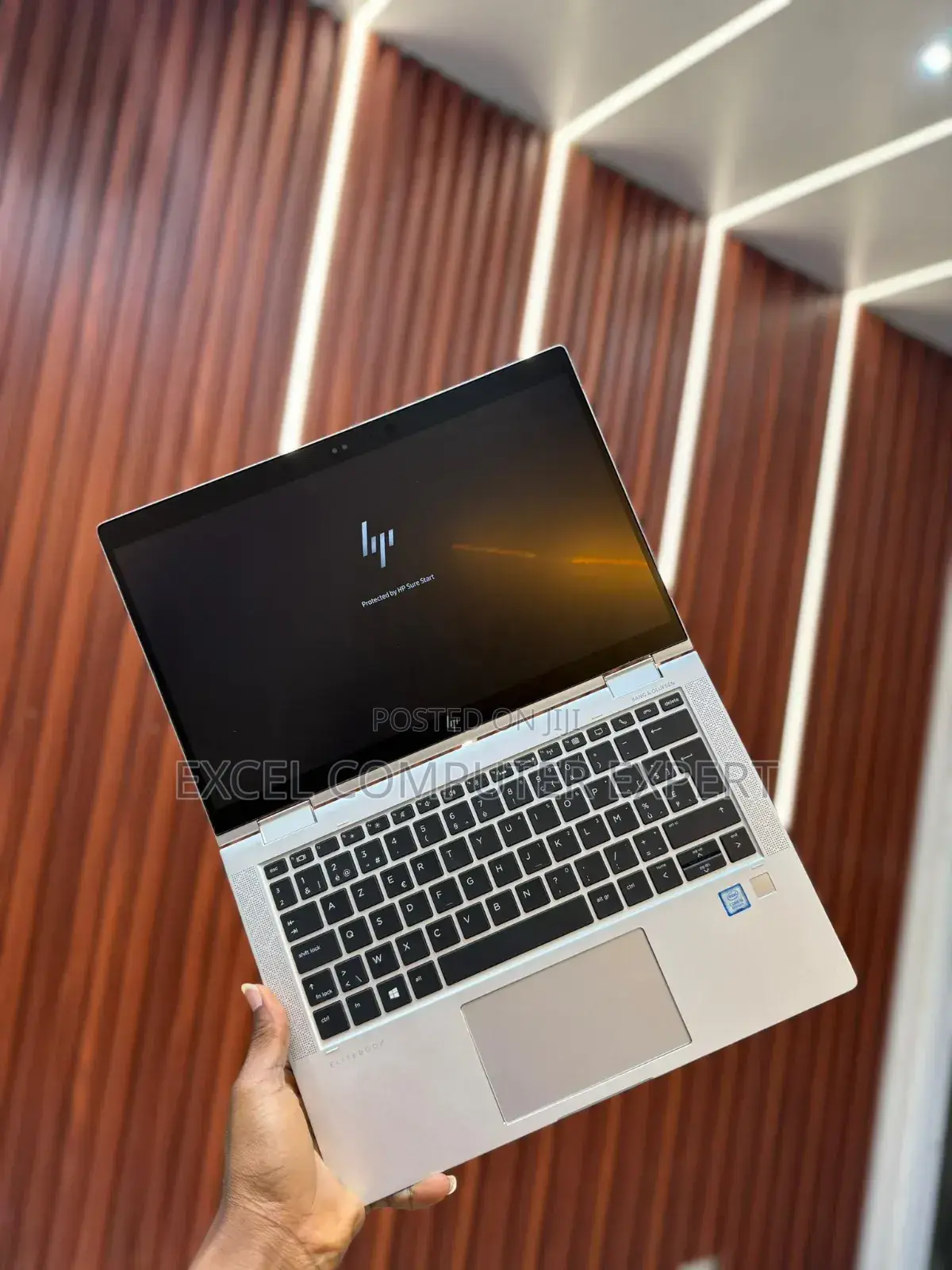 New Laptop HP EliteBook X360 1030 G3 8GB Intel Core I7 SSD 256GB