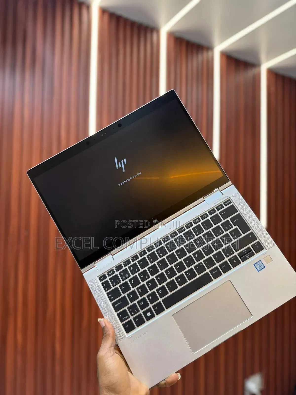 New Laptop HP EliteBook X360 1030 G3 8GB Intel Core I7 SSD 256GB