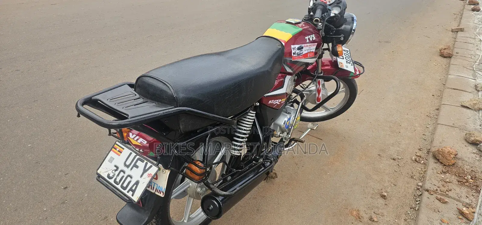 TVS HLX 125 2023 Red