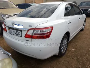 Toyota Premio 2013 White