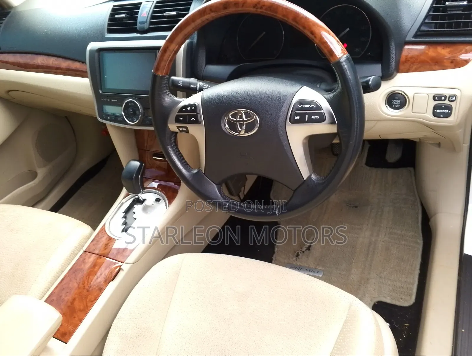 Toyota Premio 2013 White