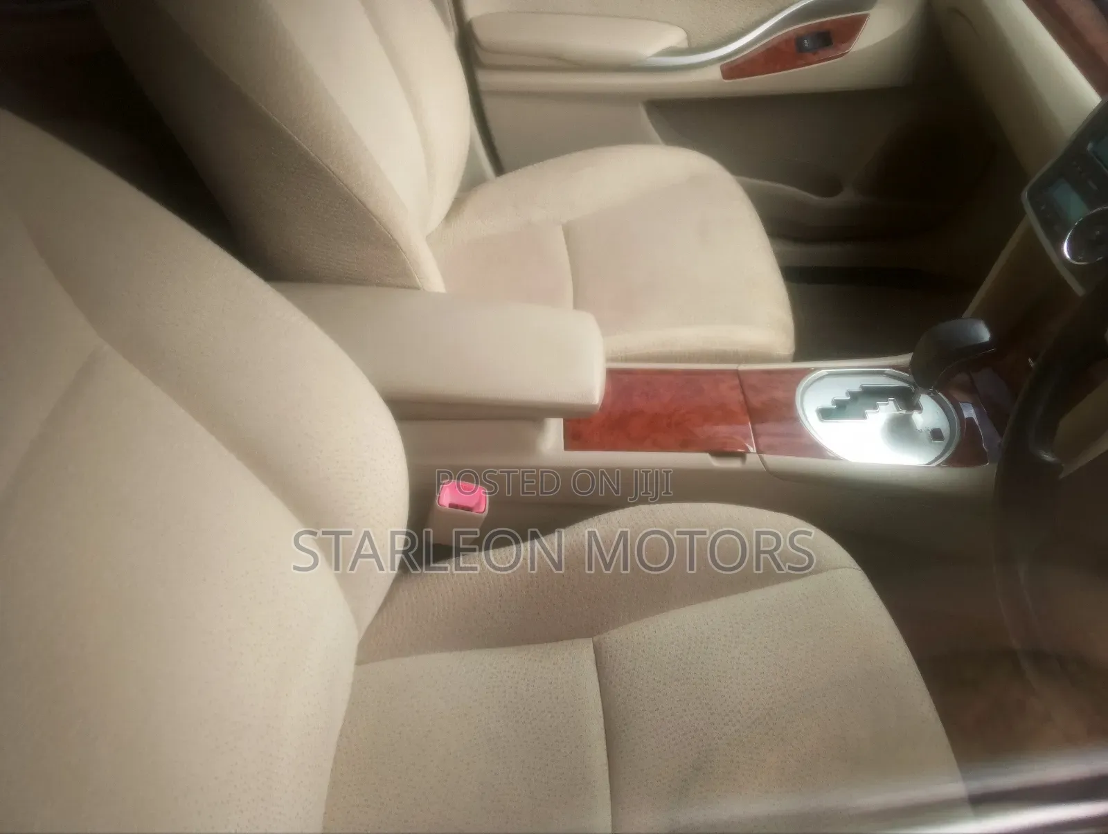 Toyota Premio 2013 White