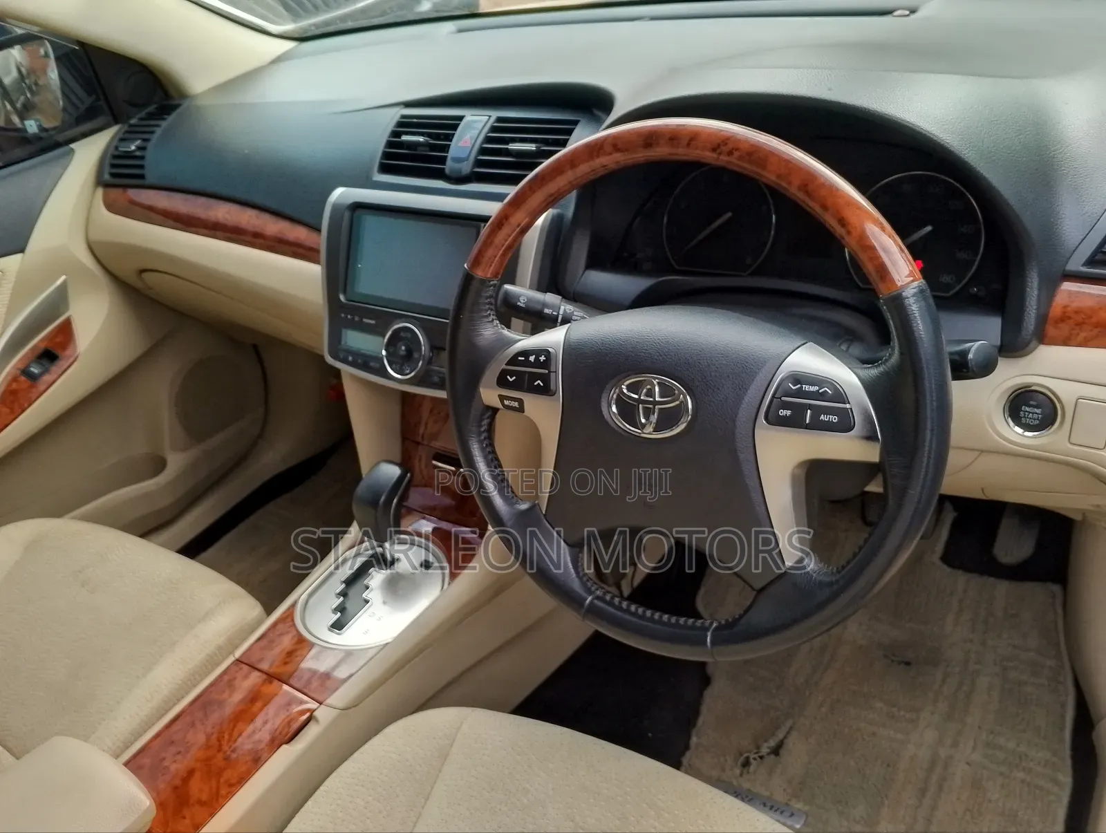 Toyota Premio 2013 White