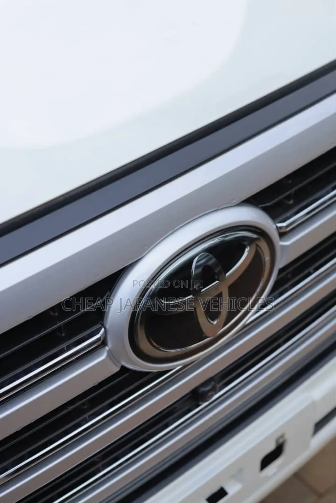 Toyota Land Cruiser LC300 2024 White