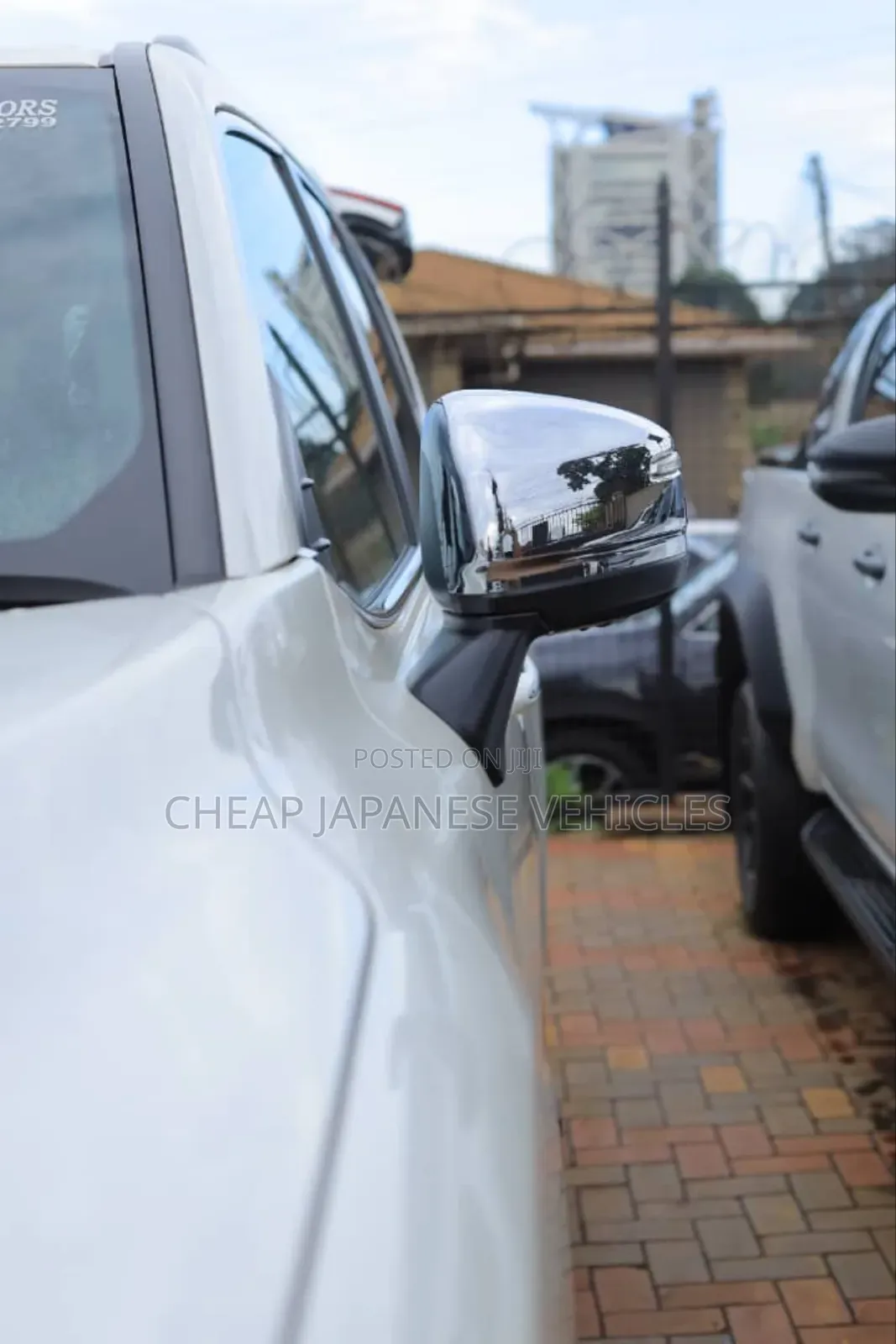 Toyota Land Cruiser LC300 2024 White