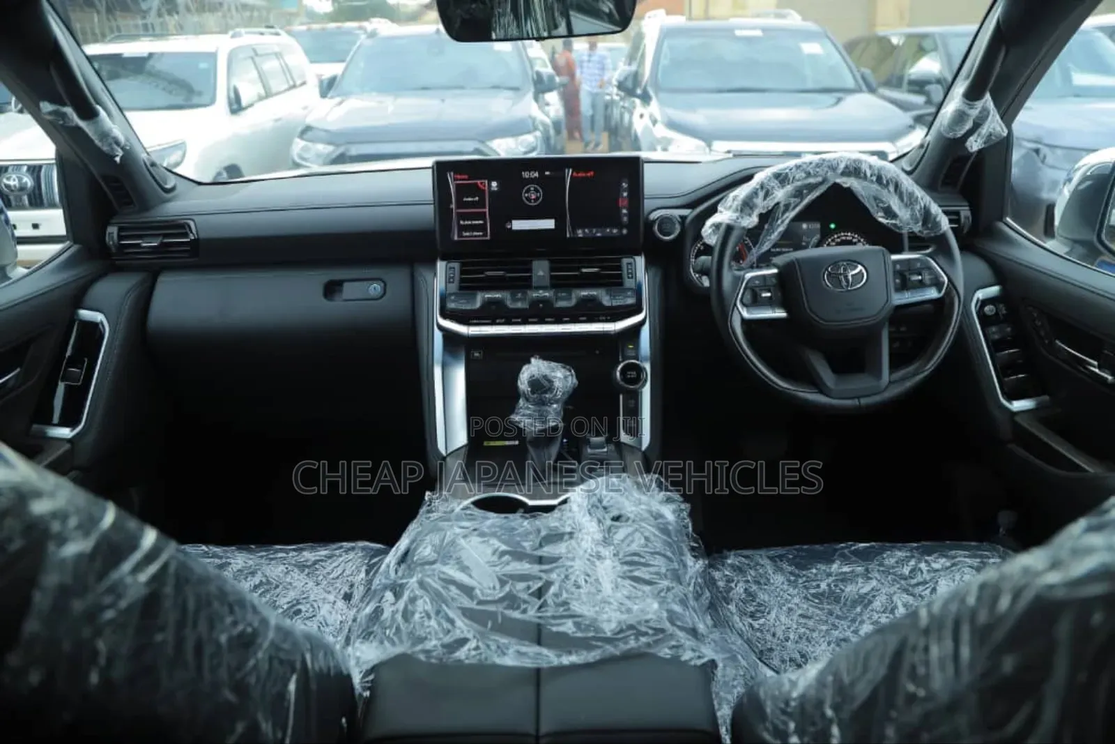 Toyota Land Cruiser LC300 2024 White