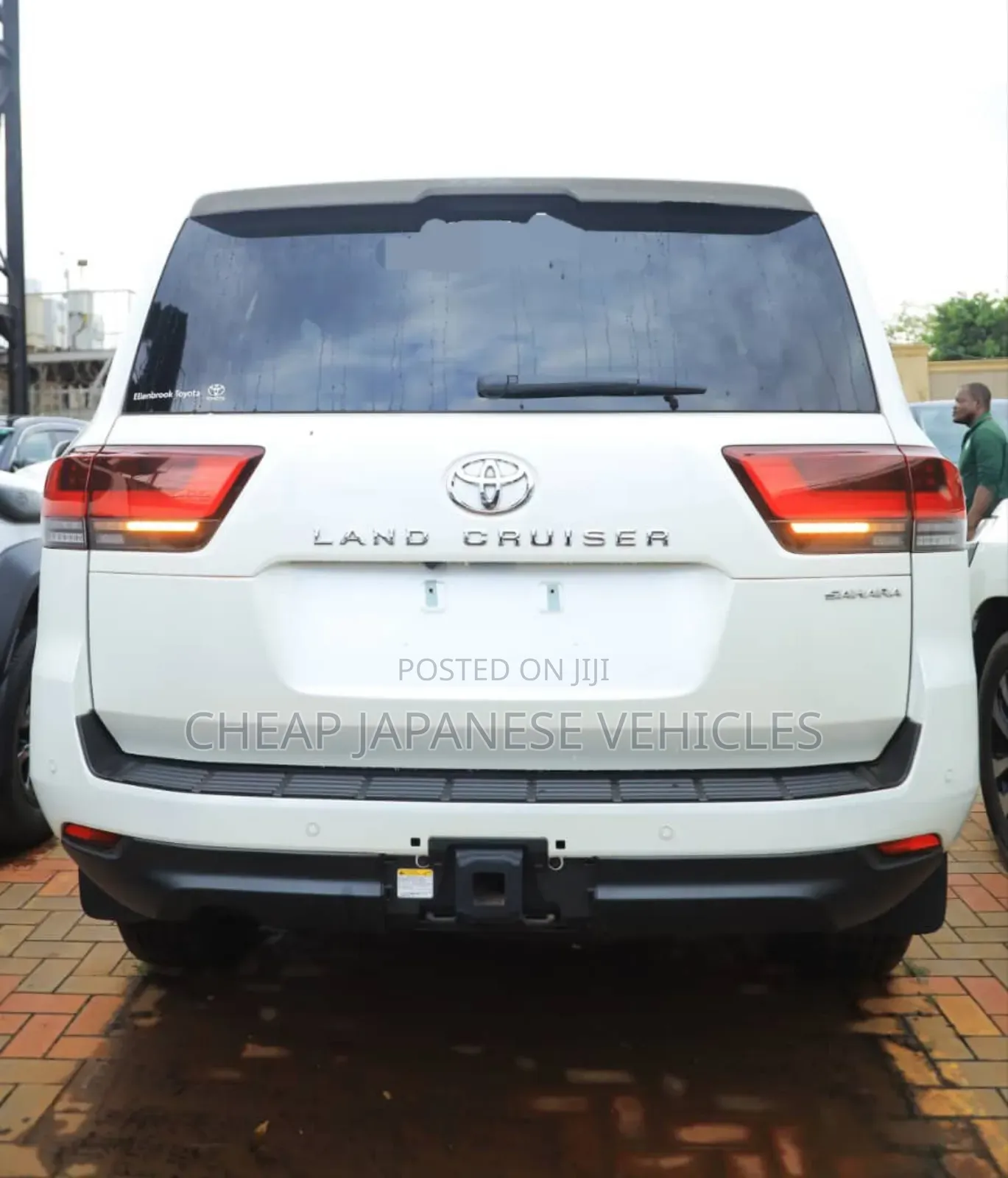 Toyota Land Cruiser LC300 2024 White