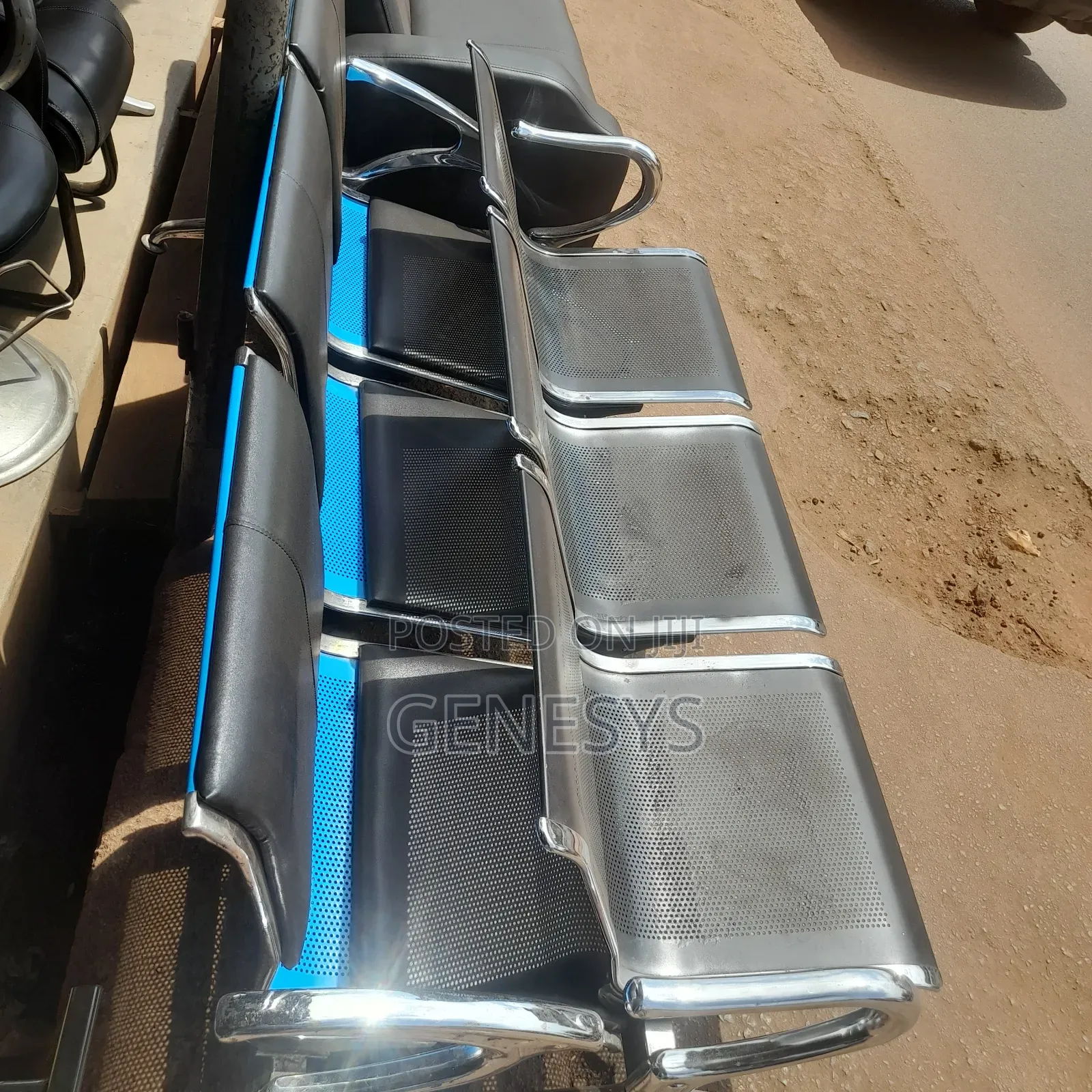Metallic Visitors Chair