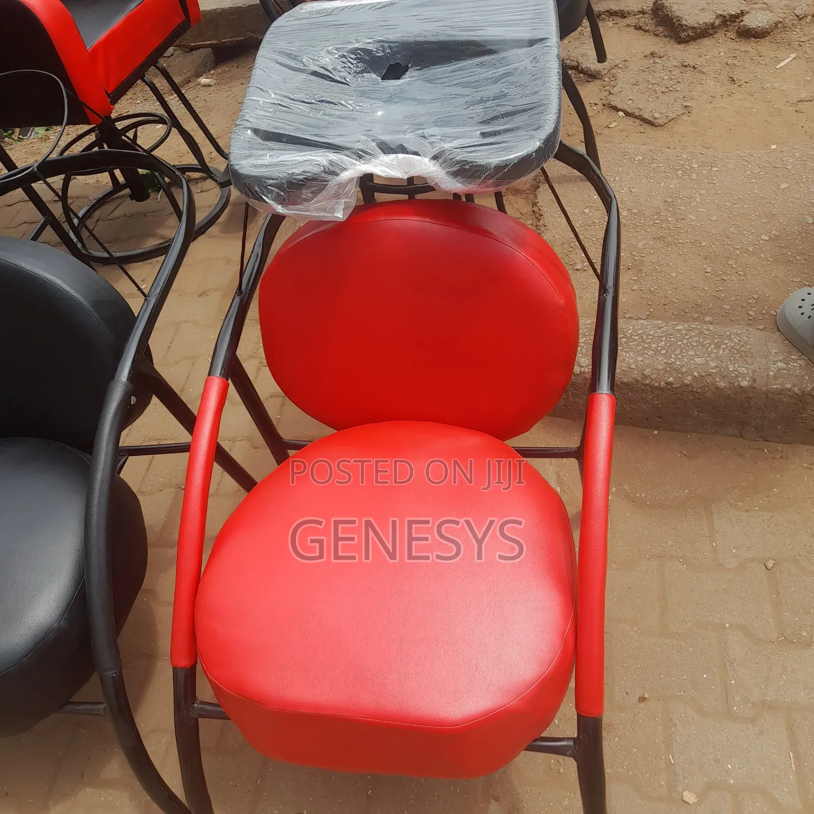 Low Back Genuine Leather Saloon Sink Chairs