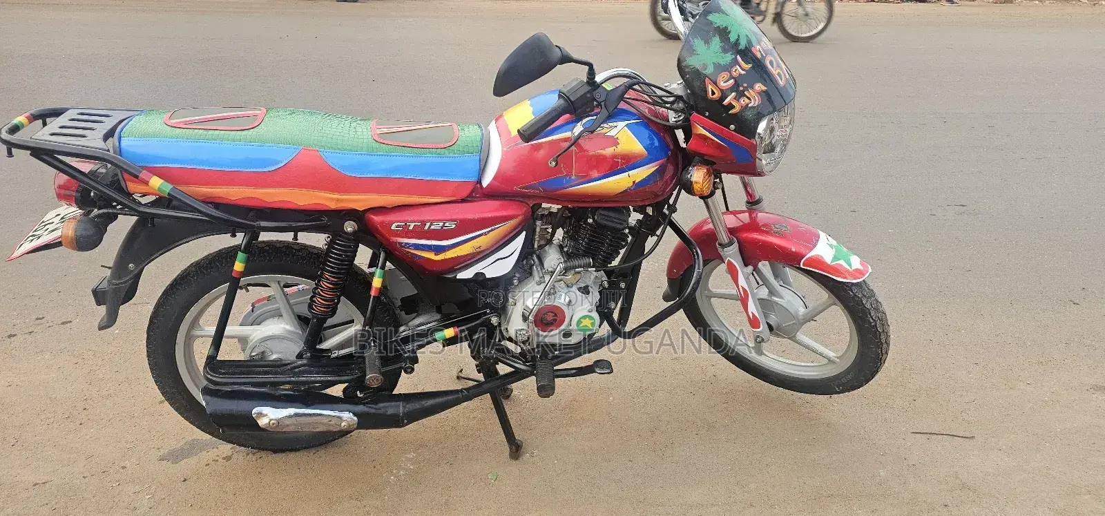 Bajaj Boxer 125 2022 Red