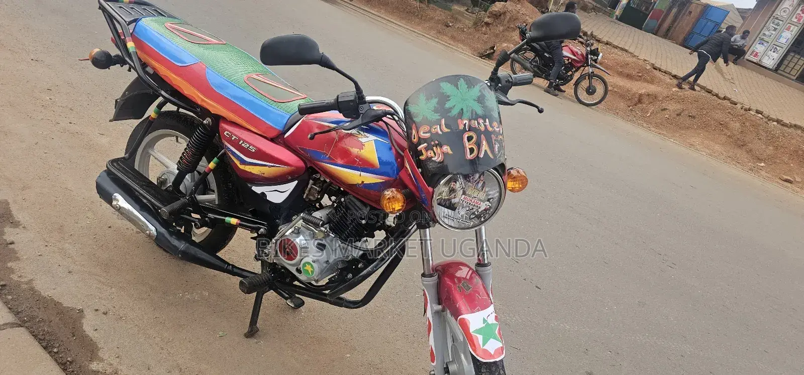 Bajaj Boxer 125 2022 Red