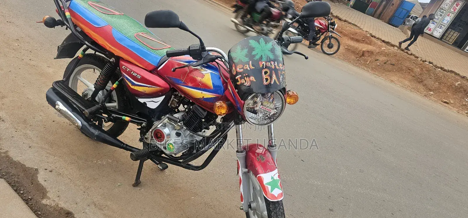 Bajaj Boxer 125 2022 Red