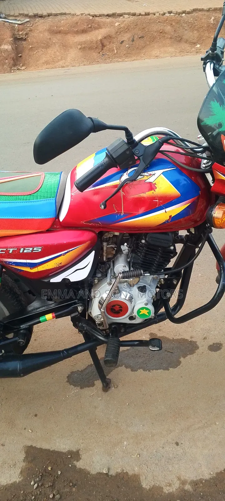 Bajaj Boxer 125 2023 Red