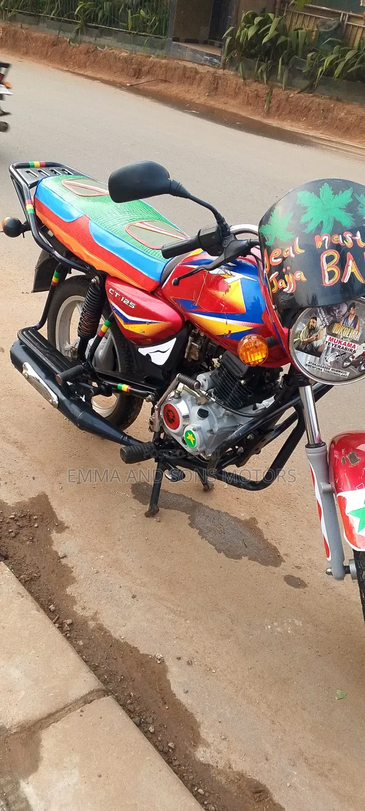 Bajaj Boxer 125 2023 Red