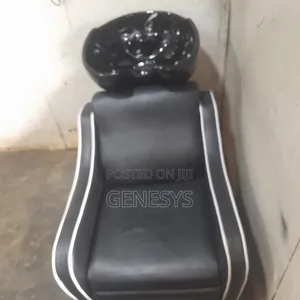Saloon Leather Sink