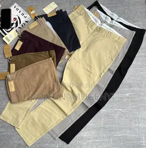 Classic Man Khaki Trousers