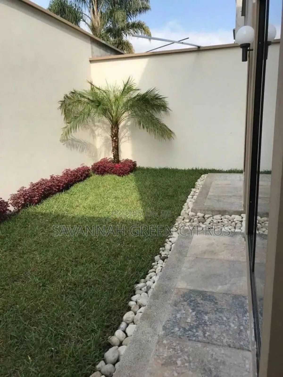 Compound Grass