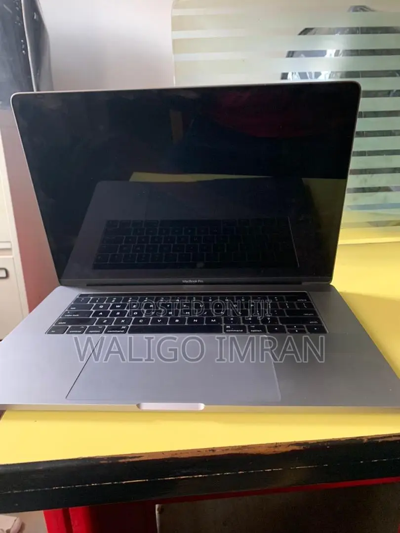 Laptop Apple MacBook Pro 2019 16GB Intel Core I7 SSD 512GB