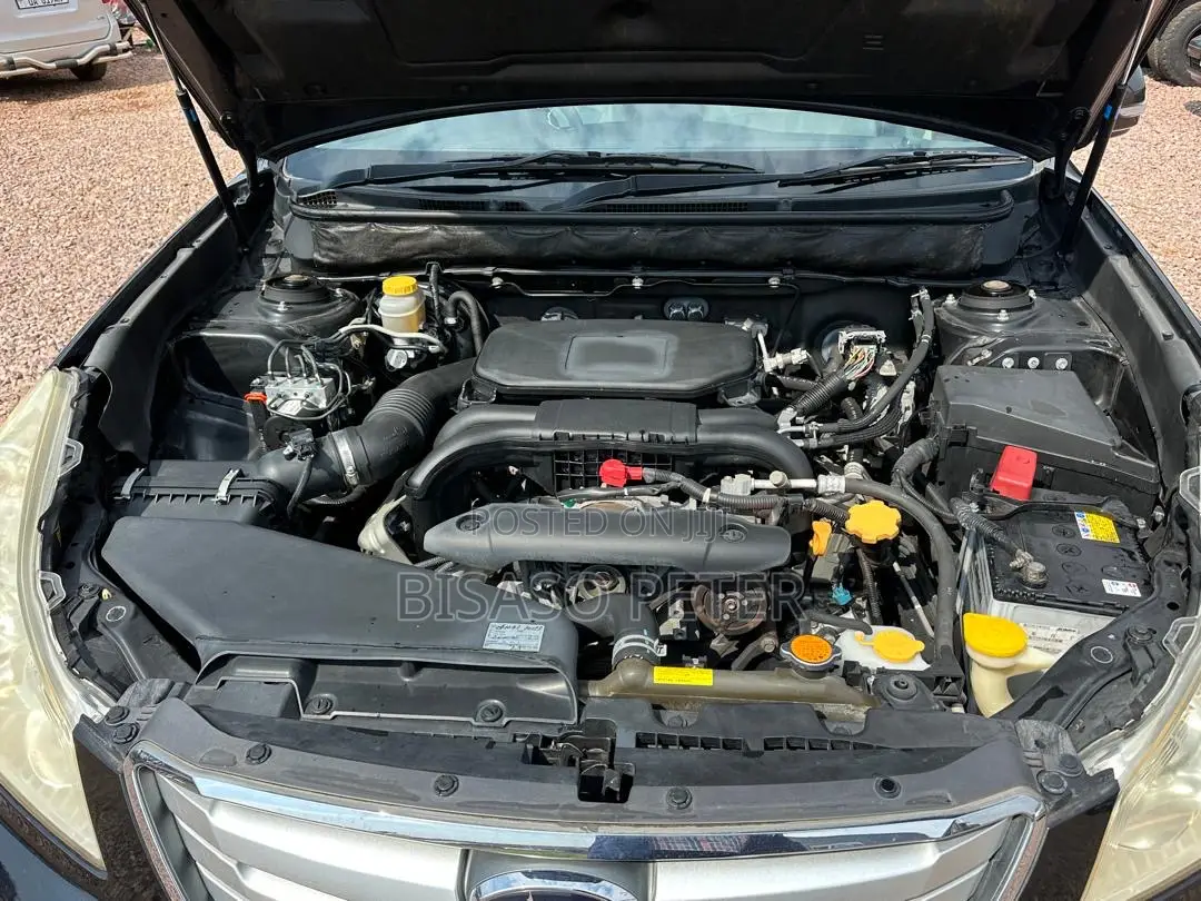 Subaru Outback 2.5i 2011 Black