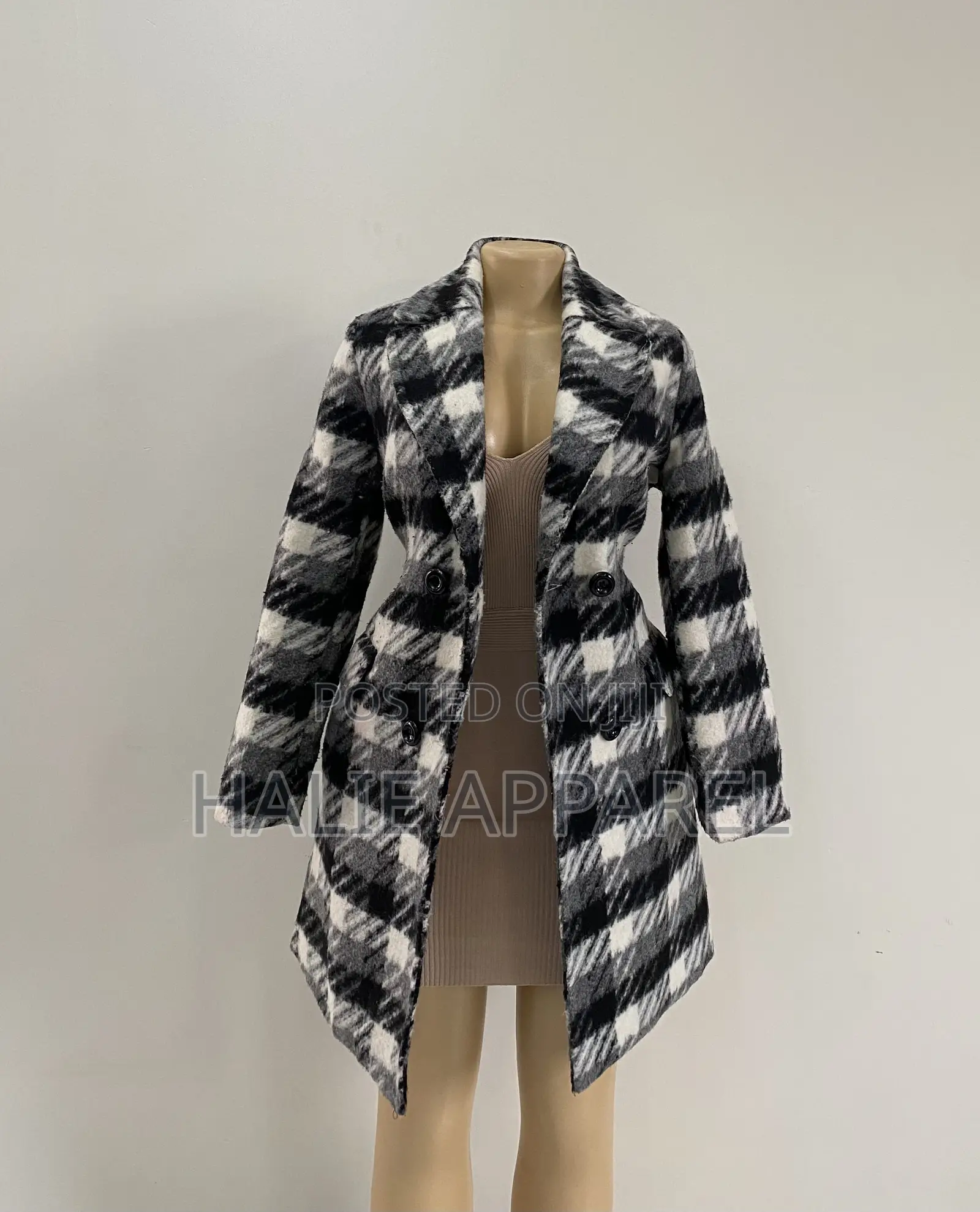 Warm Blazers/ Coats/Overcoats/ Trench Coats in Kampala