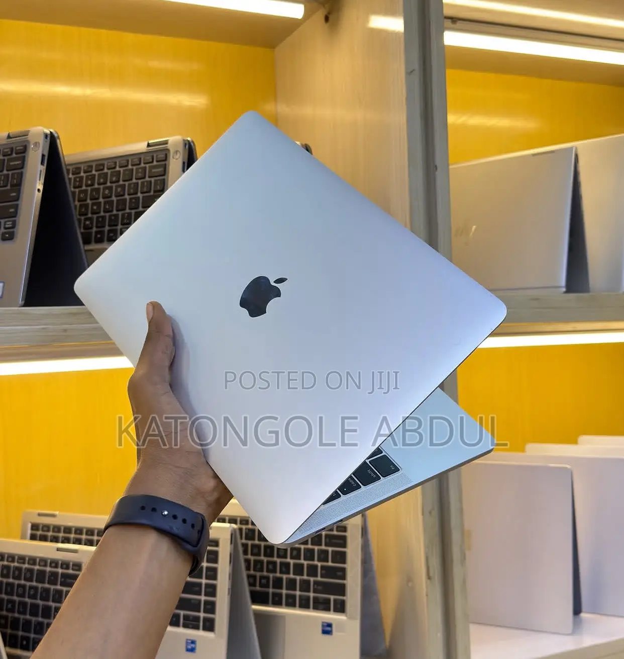 New Laptop Apple MacBook Pro 16GB Intel Core I5 SSD 512GB