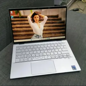 New Laptop Dell Inspiron 7306 8GB Intel Core I5 SSD 256GB