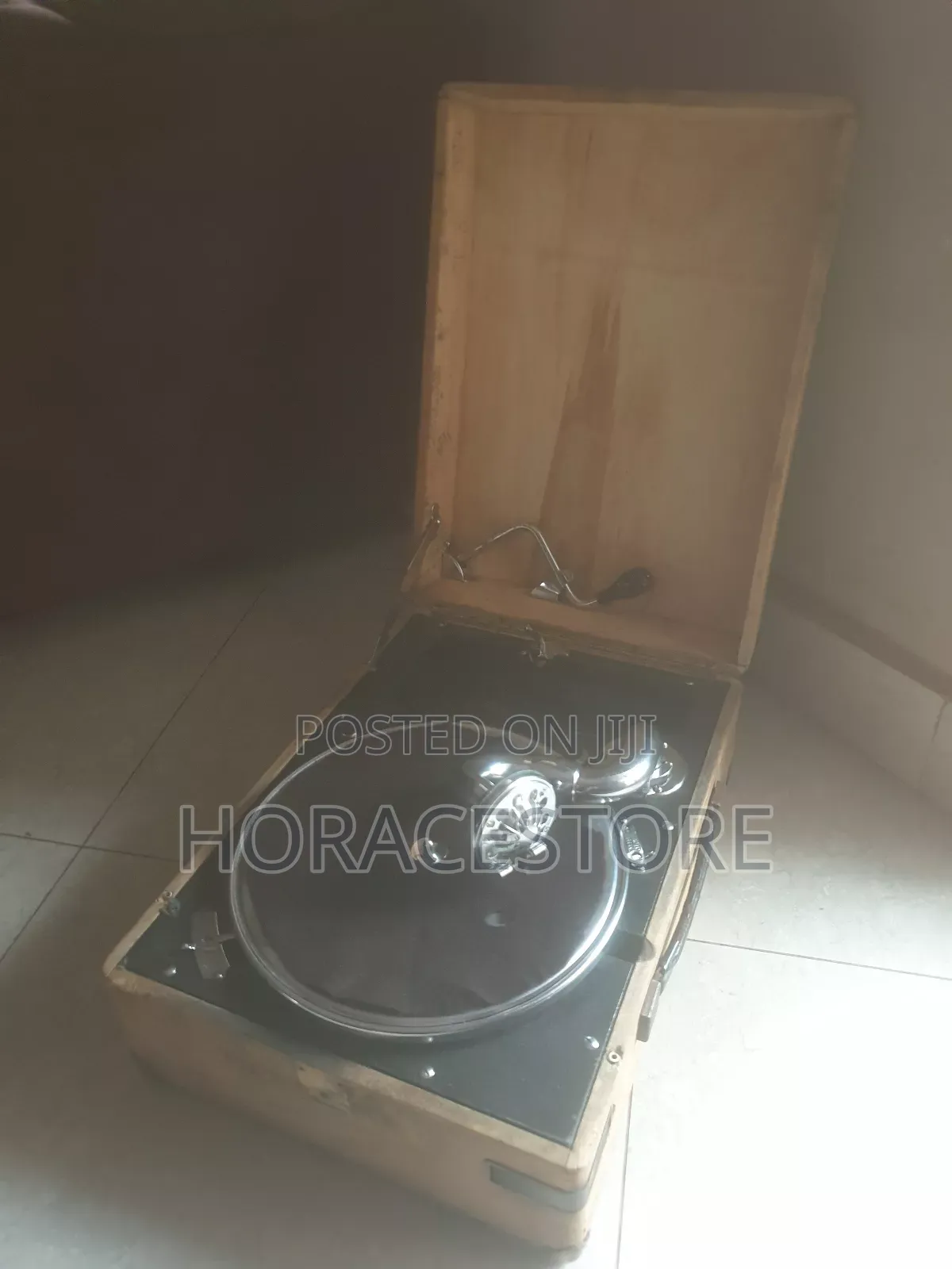 1931 Antique Portable Gramophone(His Master's Voice 102)