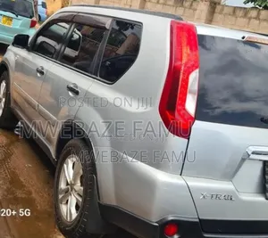 Nissan X-Trail 2010 Silver