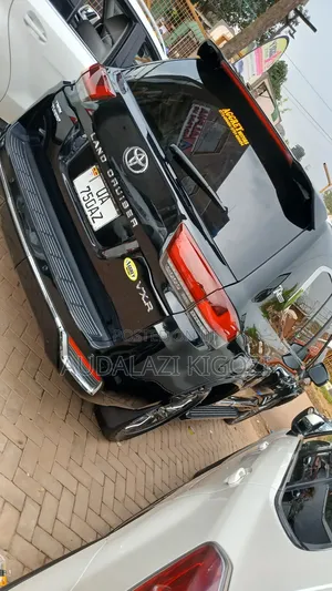 Toyota Land Cruiser 2017 Black