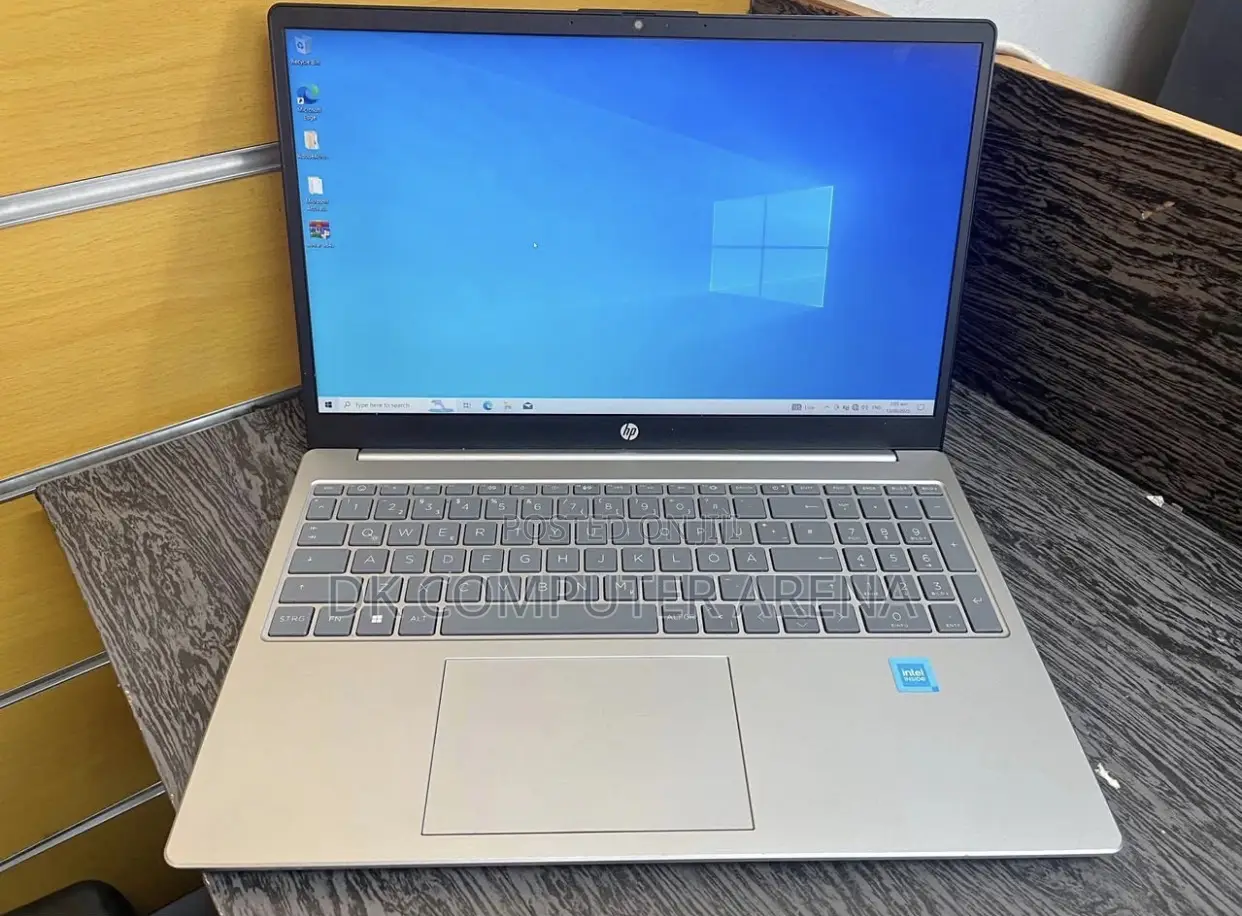 Laptop HP 15-Dw0037wm 8GB Intel Core I5 HDD+SSD 500GB