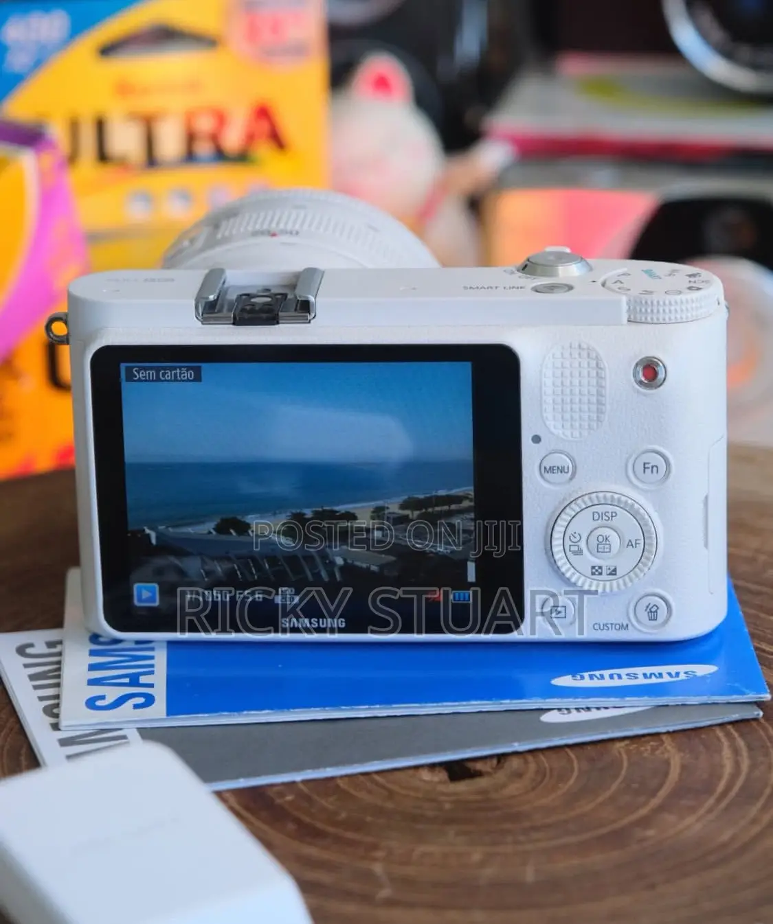 Samsung Nx1000 Mirrorless Digital Camera With 20-50mm Lens 20.3mp