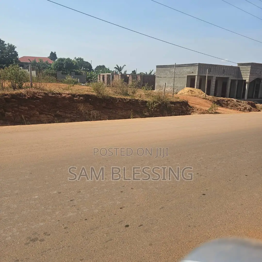 Commercial Plot for Sale on Entebbe Road Bwelenga