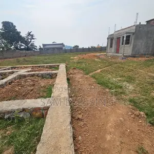 28 Decimals for Sale in Garuga Bukaya