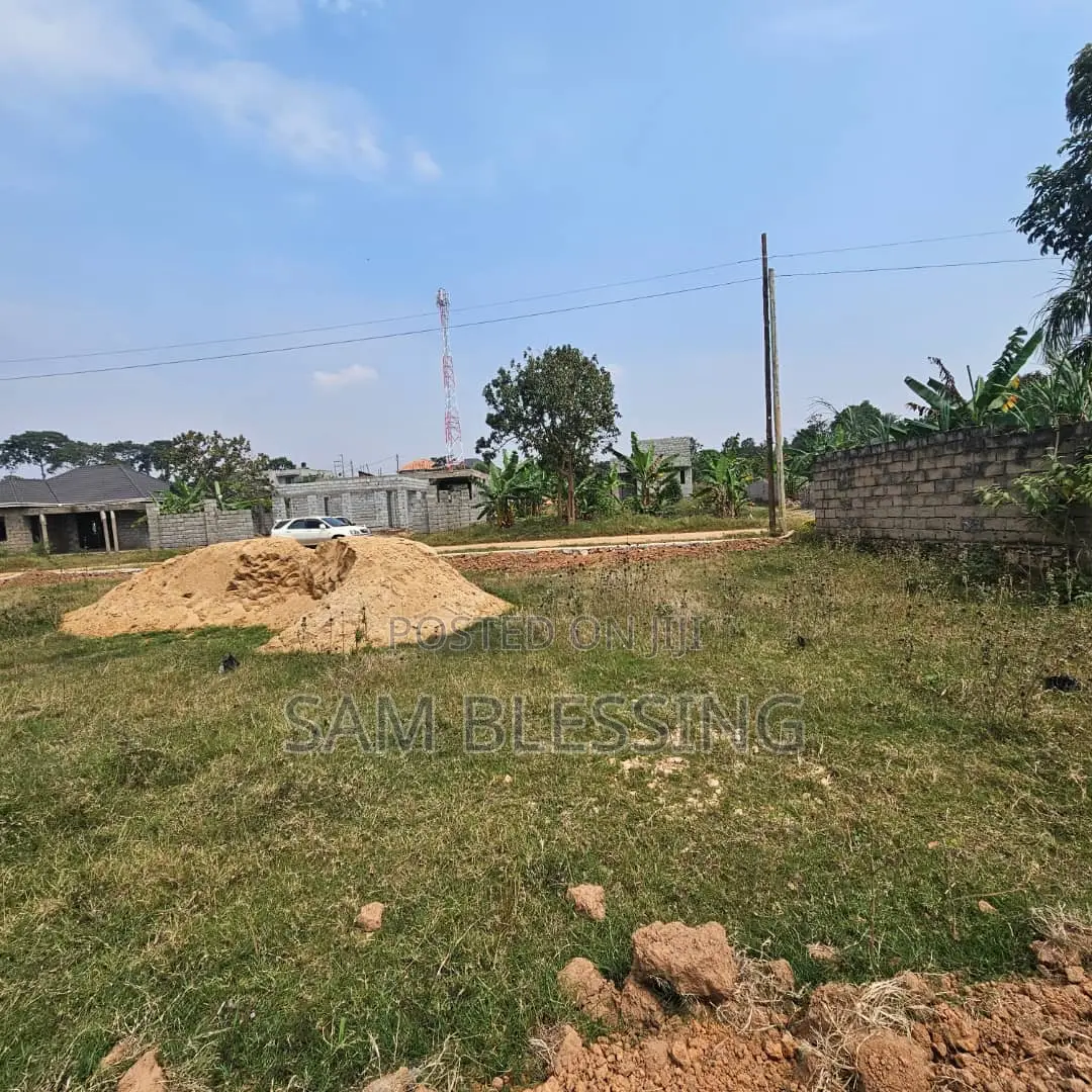 28 Decimals for Sale in Garuga Bukaya