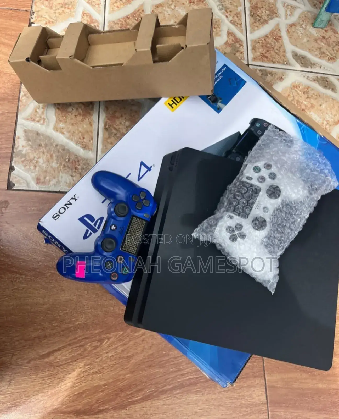 Chipped Sony Playstation 4 Slim. Ps4 Slim. It's a Fully Loaded Console