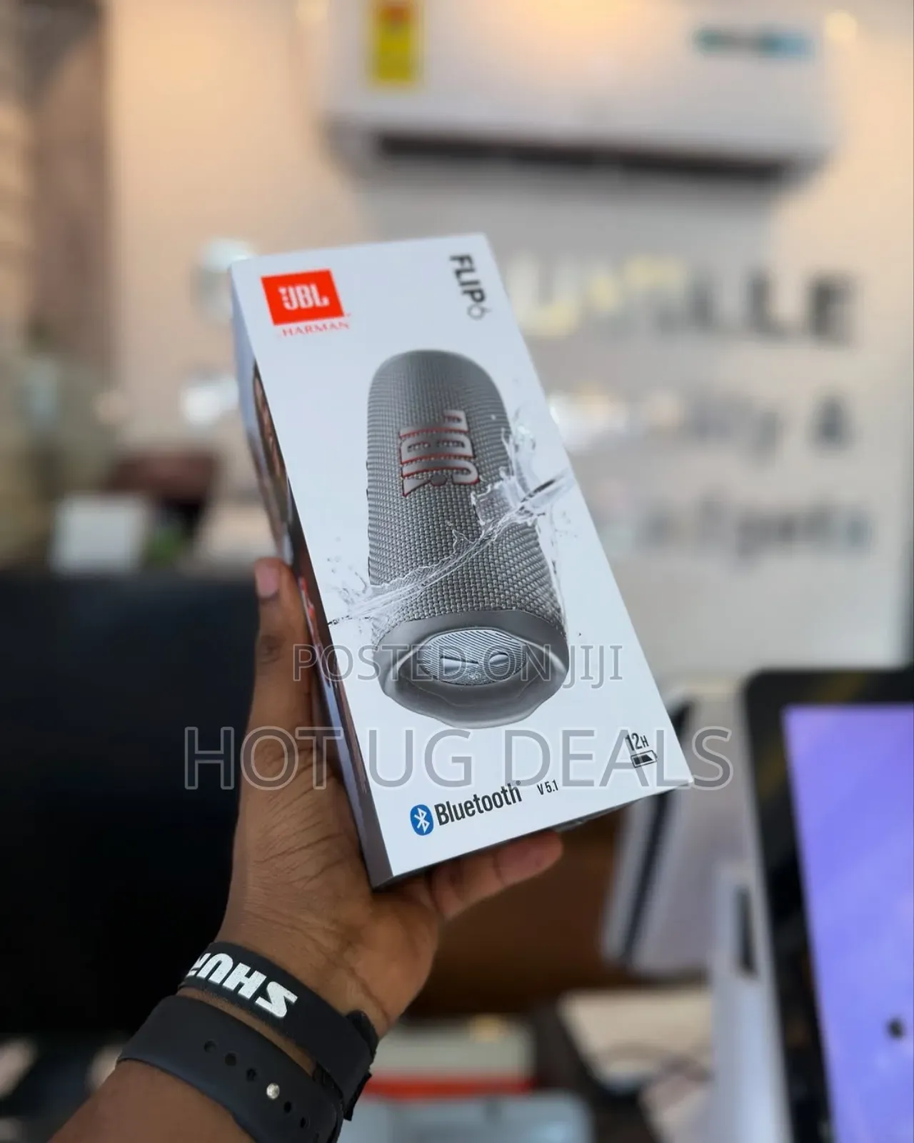 Jbl Flip 6 Portable Waterproof Wireless Bluetooth Speaker - Black.