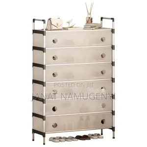 Covered Shoerack