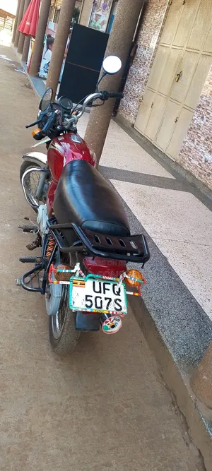 Bajaj Boxer 100 2022 Red