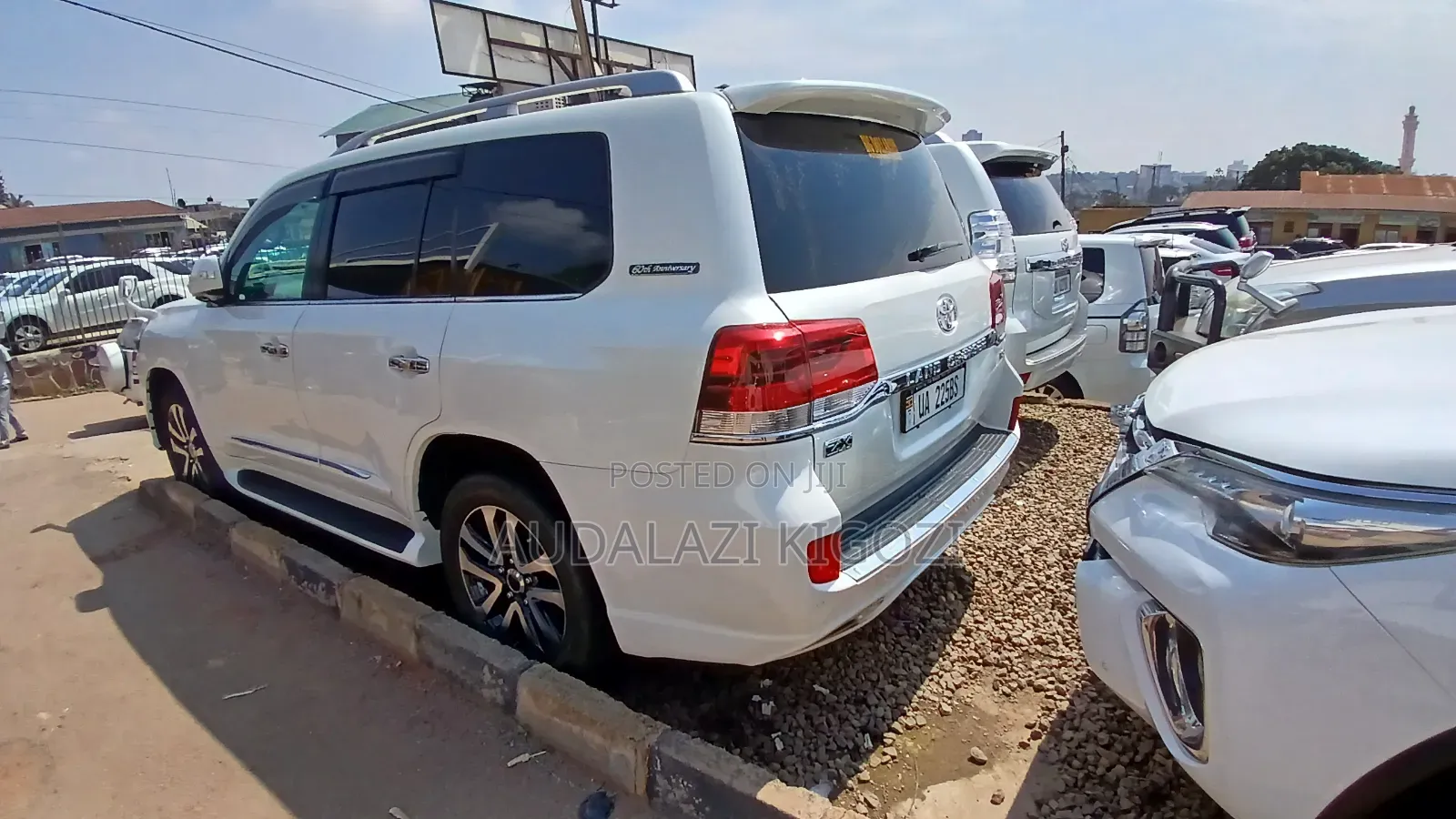 Toyota Land Cruiser 2016 White