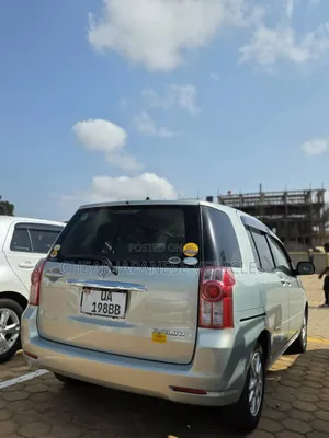 Toyota Raum 2010 Teal