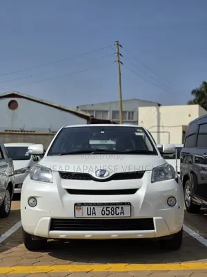 Toyota IST 2011 White