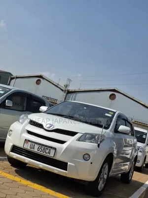 Toyota IST 2011 White