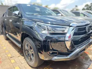 Toyota Hilux Revo Smart Cab Deisel 2.8 AWD 2022 Black