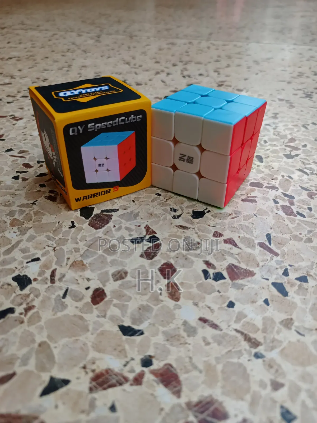 Qiyi Warrior S 3x3 Speed Cube.